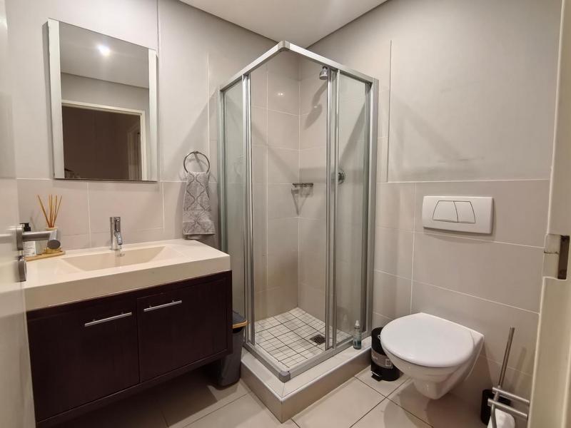 To Let 2 Bedroom Property for Rent in Green Point Upper Western Cape